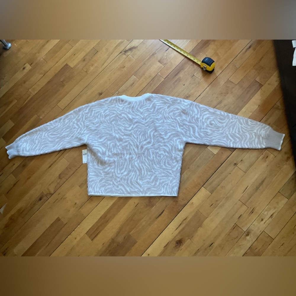 Pilcro Animal Eyelash Sweater
Color: NEUTRAL MOTIF - Picture 12 of 12